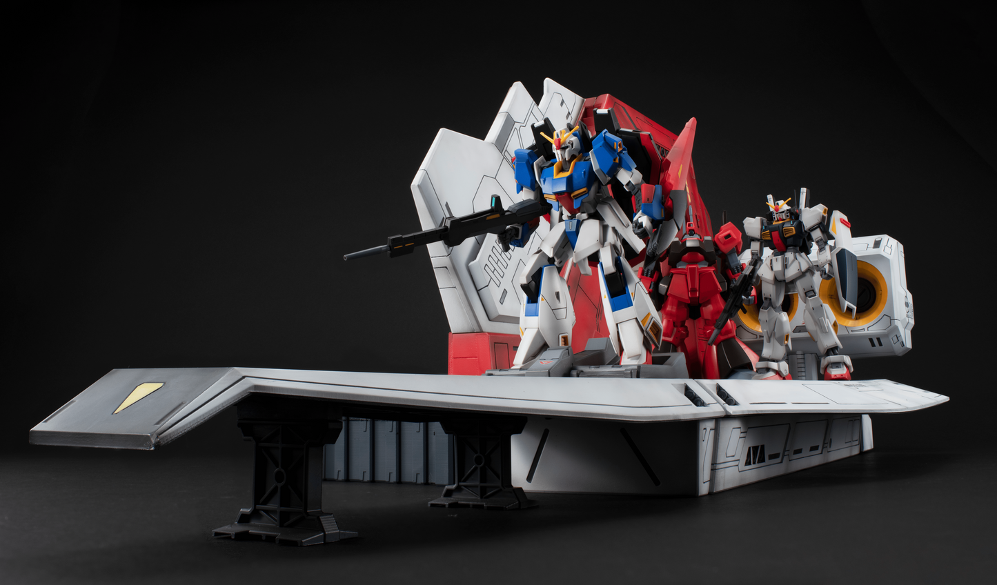 Realistic Model Series: MOBILE SUIT Z GUNDAM (1／144 HG series) Nahel Argama catapult deck 40th Anniversary Edition