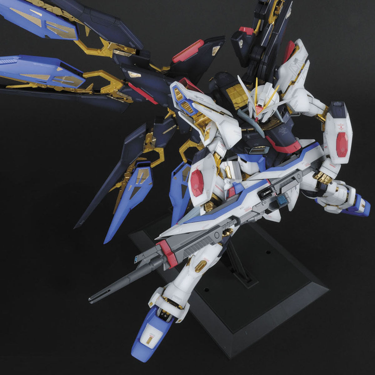 PG Strike Freedom Gundam